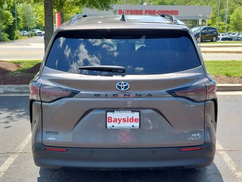 Used 2024 Toyota Sienna XLE w/ XLE Plus Package AWD/4WD image 20