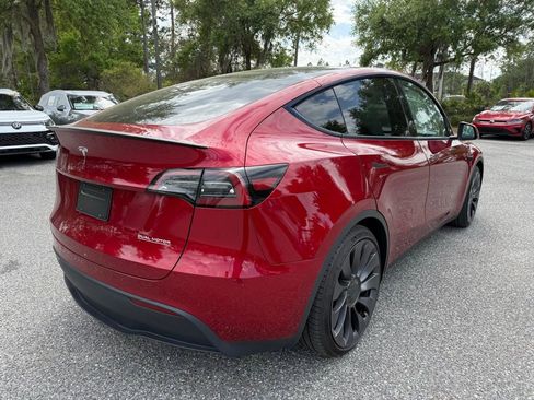 Used 2024 Tesla Model Y Performance image 9