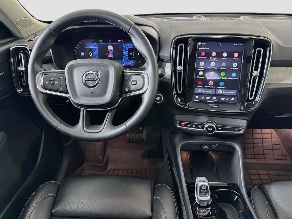 Used 2025 Volvo XC40 B5 Plus w/ Climate Package AWD/4WD image 23