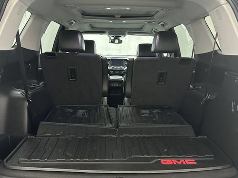 Used 2022 GMC Acadia AT4 w/ Technology Package AWD/4WD image 13