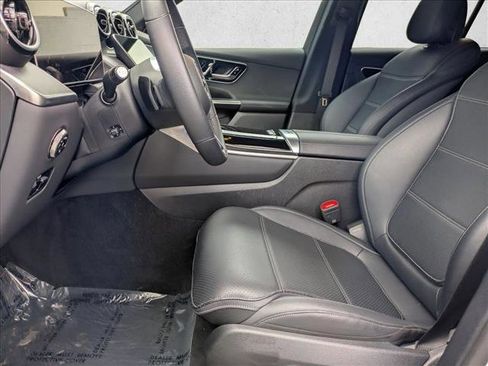 Certified 2025 Mercedes-Benz GLC 300 image 18