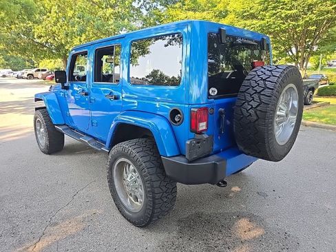 Used 2016 Jeep Wrangler Unlimited Sahara AWD/4WD image 6