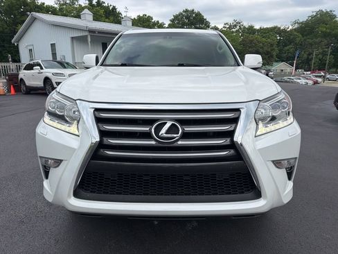 Used 2018 Lexus GX 460 Luxury w/ Preferred Accessory Package AWD/4WD image 2