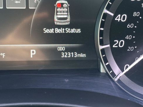 Used 2023 Toyota Highlander XLE FWD image 14