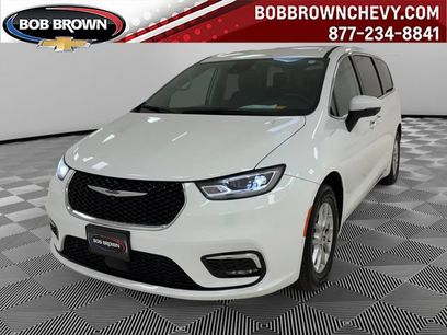 Used 2023 Chrysler Pacifica Touring-L