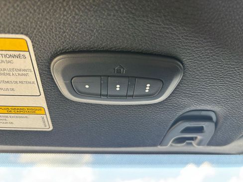 Used 2022 Jeep Wrangler Unlimited Sahara w/ LED Lighting Group AWD/4WD image 30