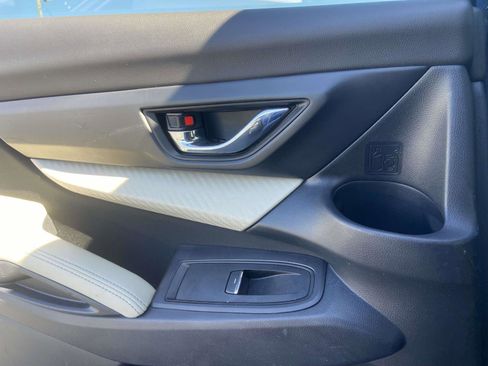 Used 2021 Subaru Ascent Premium w/ Convenience Package image 17