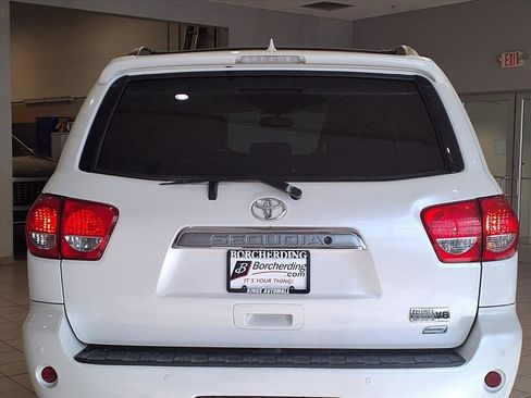 Used 2015 Toyota Sequoia Platinum image 26