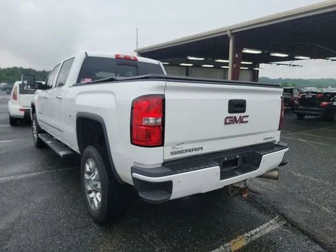 Used 2015 GMC Sierra 2500 Denali w/ Duramax Plus Package AWD/4WD image 2