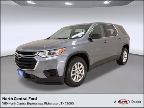 Used 2020 Chevrolet Traverse LS w/ LPO, Floor Liner Package FWD image 1