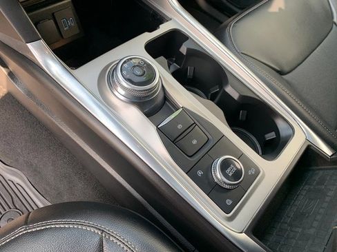 Used 2024 Ford Explorer Limited w/ Limited Technology Package AWD/4WD image 26