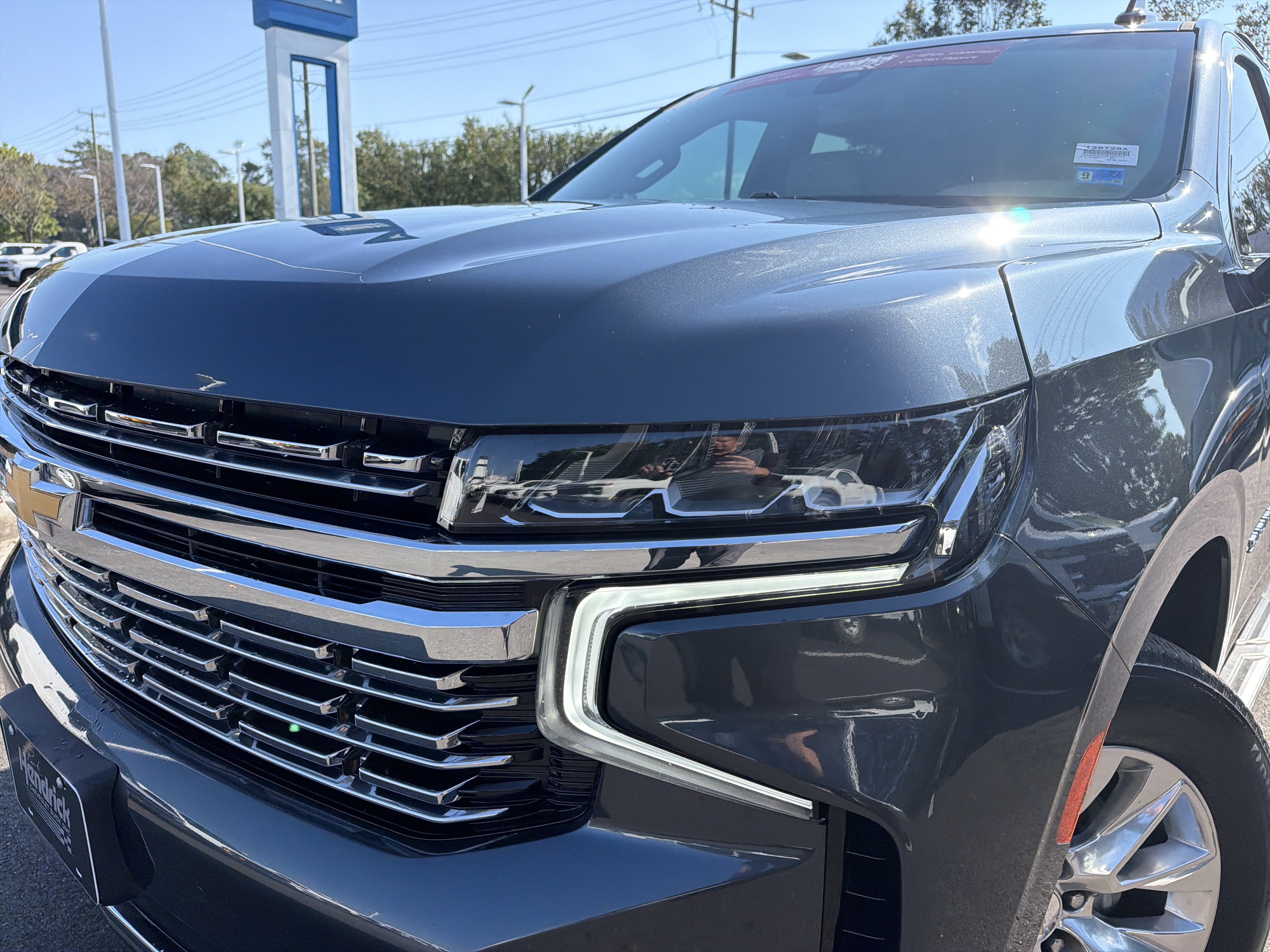 Used 2021 Chevrolet Suburban Premier AWD/4WD image 6