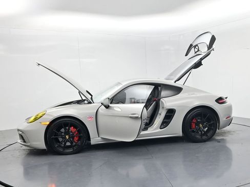 Used 2018 Porsche 718 Cayman S RWD image 50