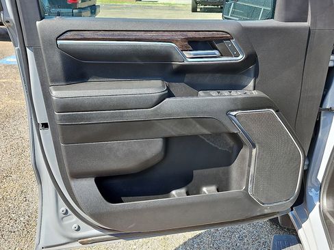 Used 2024 GMC Sierra 1500 Elevation w/ LPO, Elevation Black Package image 11