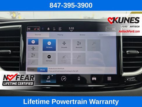 Used 2023 Chrysler Pacifica Touring-L image 46