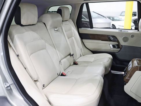 Used 2018 Land Rover Range Rover Long Wheelbase Supercharged image 31