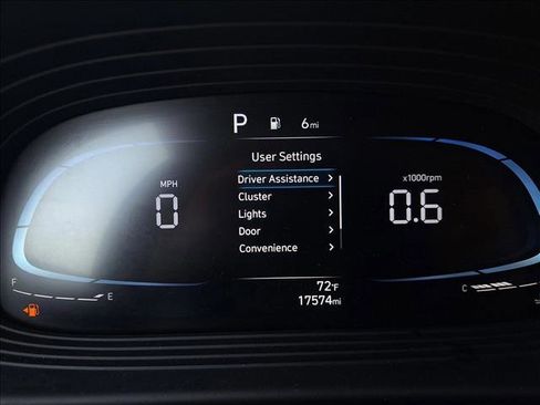 Used 2025 Hyundai Venue SEL image 12