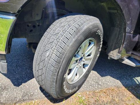 Used 2018 Ford F150 XLT image 9