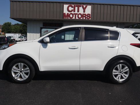 Used 2017 Kia Sportage LX FWD image 10