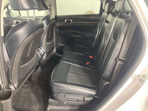 Used 2021 Kia Sorento S w/ Panoramic Sunroof Package image 13