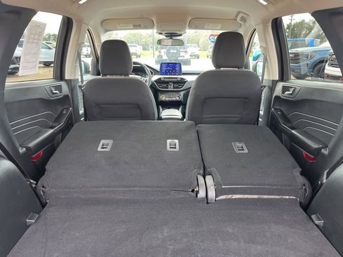 Used 2022 Ford Escape SE w/ Cold Weather Package image 44