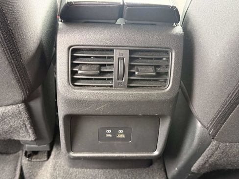 Used 2023 Nissan Rogue SV FWD image 21