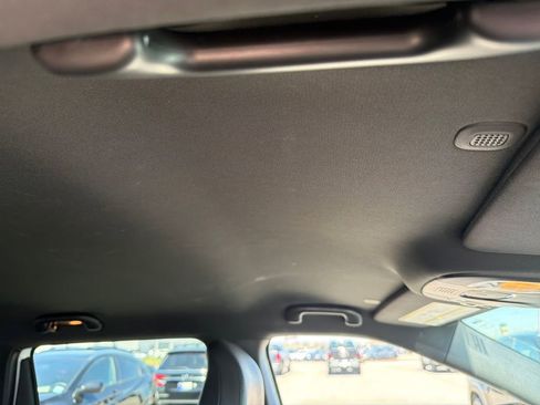 Used 2024 Jeep Compass Latitude image 32