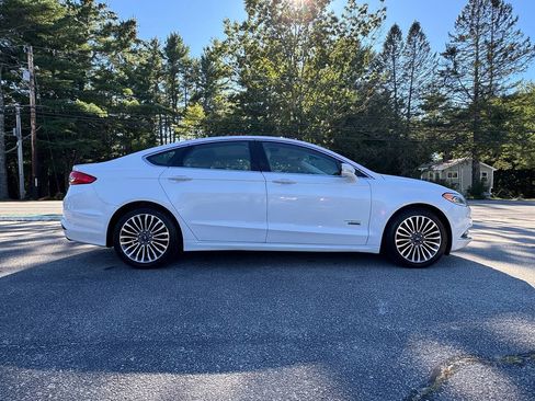 Used 2017 Ford Fusion Energi Titanium FWD image 17