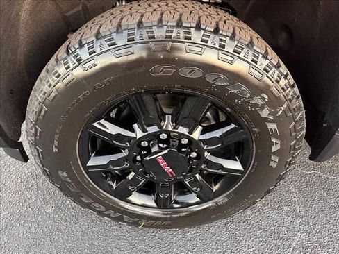 New 2026 GMC Sierra 2500 AT4 w/ AT4 Premium Plus Package image 14