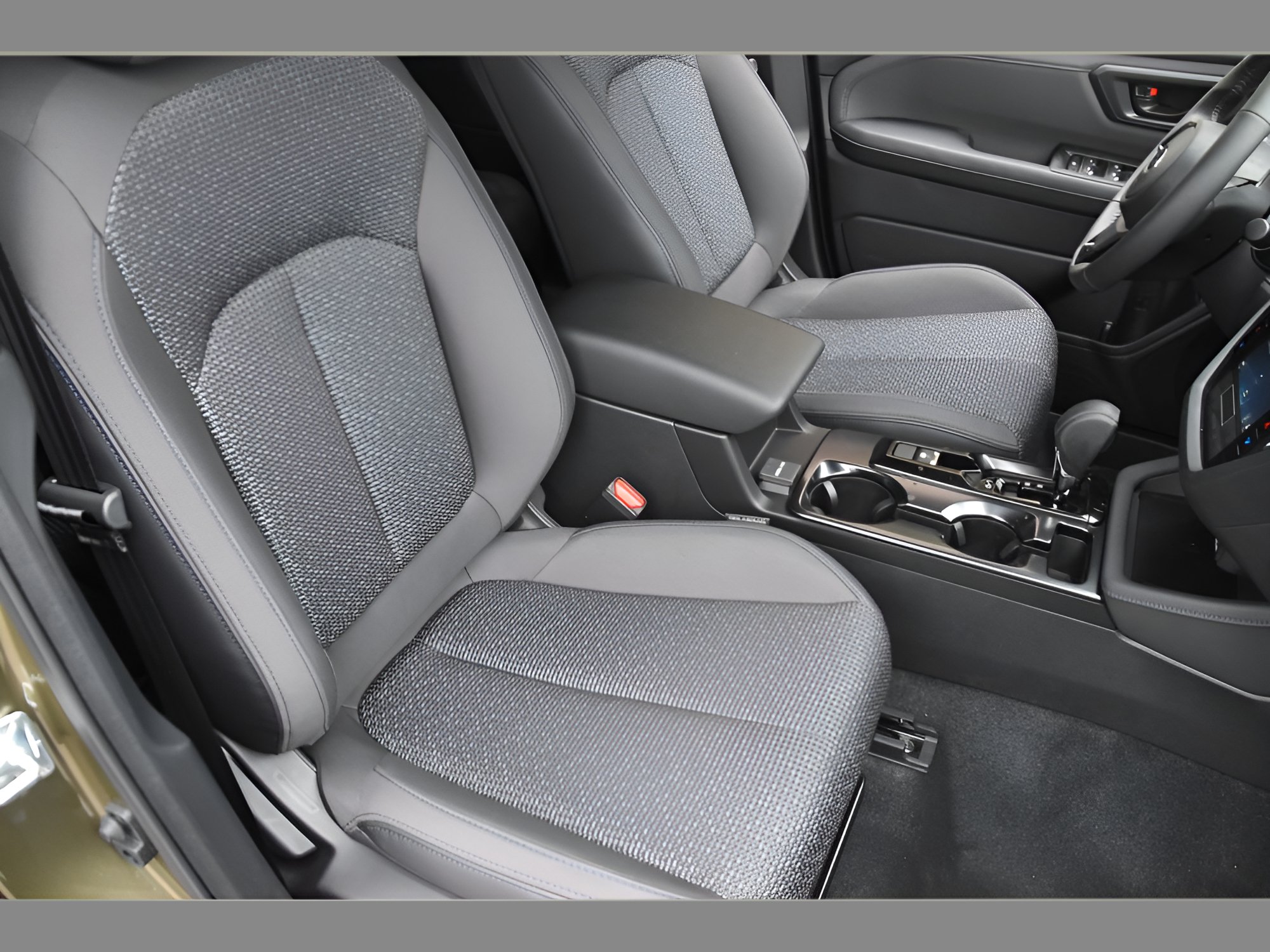 Certified 2026 Subaru Forester Premium w/ Base/Premium Plus Package AWD/4WD image 29