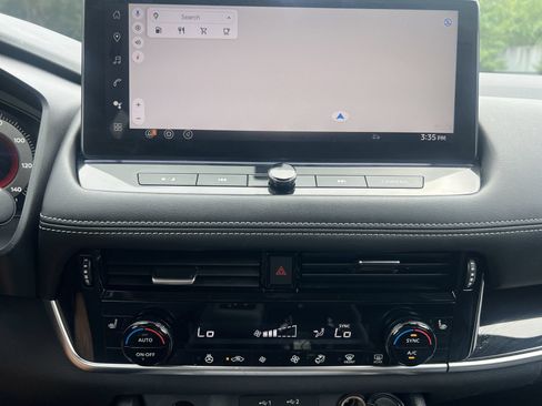 Certified 2026 Nissan Rogue SL FWD image 6