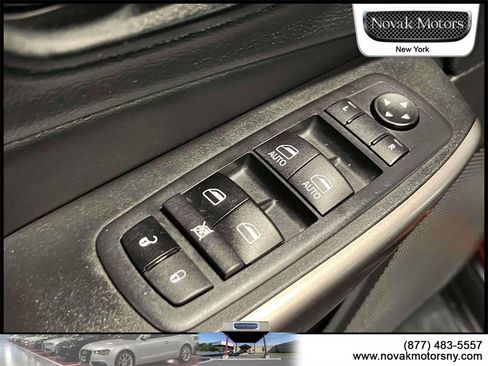 Used 2021 Jeep Cherokee Limited image 19