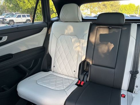 New 2026 Volkswagen Atlas Cross Sport SEL Premium R-Line AWD/4WD image 12