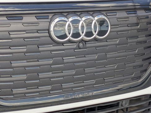 Used 2024 Audi Q4 e-tron Prestige image 25
