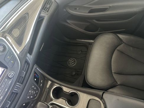 Used 2019 Buick Envision Essence image 25