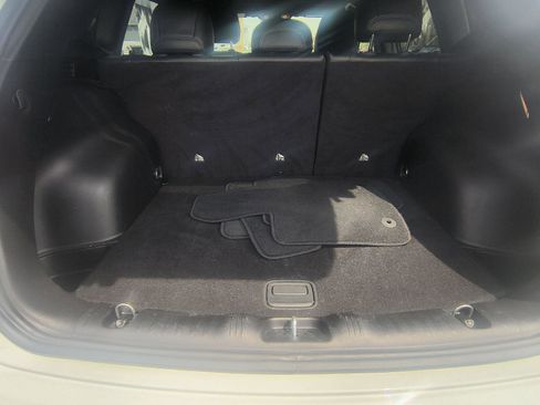 Used 2025 Jeep Compass Latitude image 29