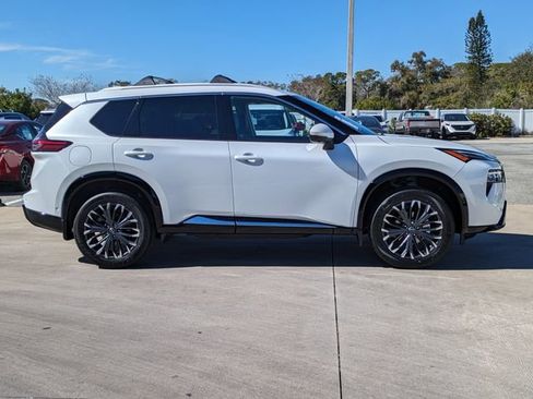 New 2026 Nissan Rogue Platinum w/ Platinum Premium Package image 3