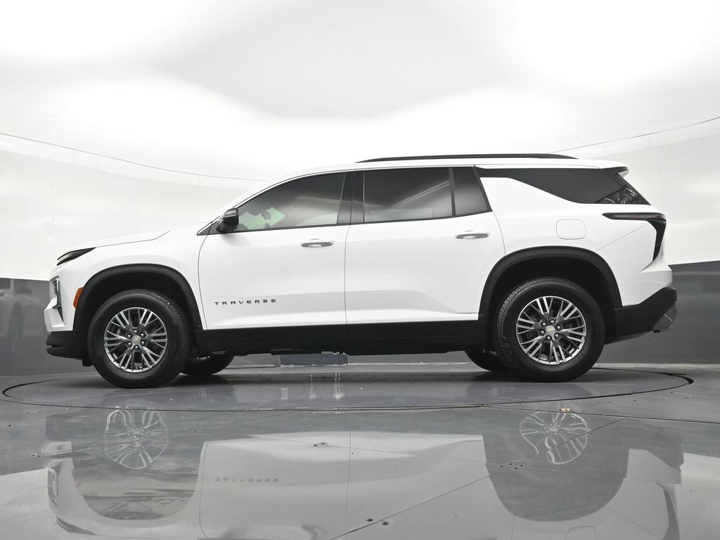 Used 2026 Chevrolet Traverse LT FWD image 26