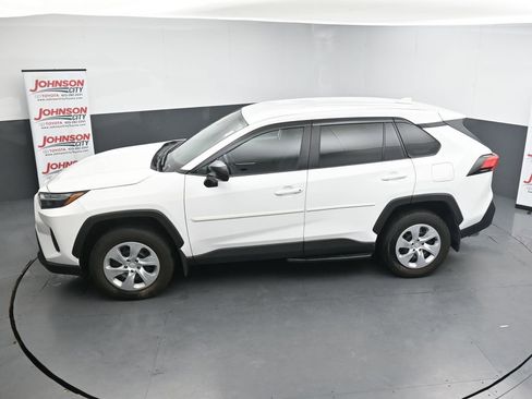 Used 2024 Toyota RAV4 LE FWD image 28