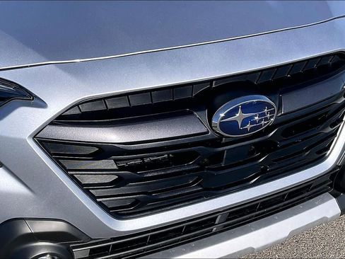 Used 2025 Subaru Outback Limited image 28