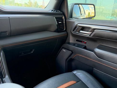 Used 2024 GMC Sierra 1500 AT4 w/ Technology Package AWD/4WD image 31