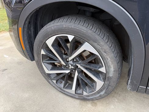 Used 2024 Mitsubishi Outlander SE image 4