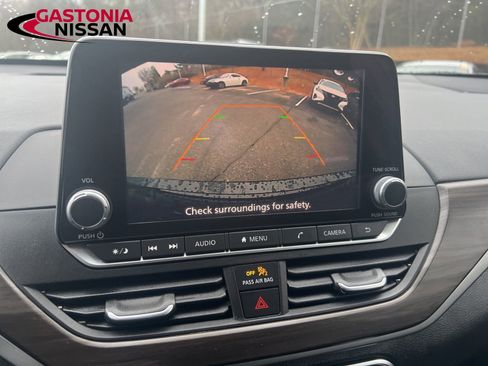 Used 2024 Nissan Altima 2.5 SV image 46