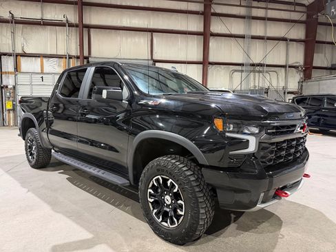 Used 2024 Chevrolet Silverado 1500 ZR2 AWD/4WD image 2