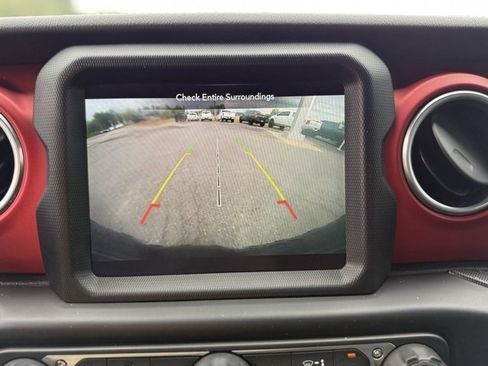 Used 2018 Jeep Wrangler Rubicon image 13