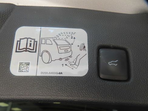 Used 2020 Ford Escape SEL AWD/4WD image 47