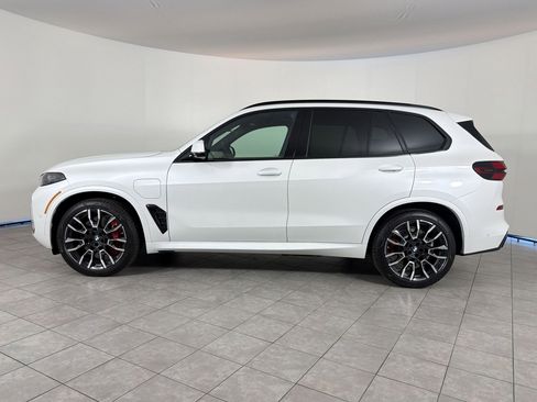 New 2026 BMW X5 xDrive50e w/ M Sport Package image 2