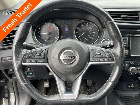 Used 2019 Nissan Rogue SV FWD image 16