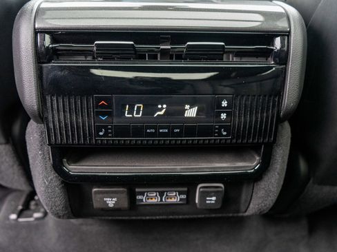 Used 2022 Jeep Wagoneer Series I w/ Convenience Group I image 33