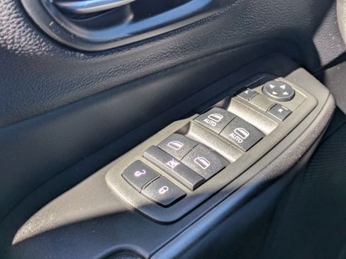 Used 2021 Jeep Cherokee Trailhawk w/ Trailer Tow Group image 27